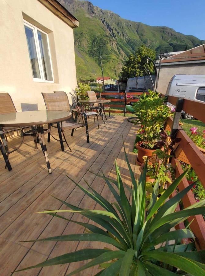 Guest House Elguja Qushashvili كازباجي المظهر الخارجي الصورة