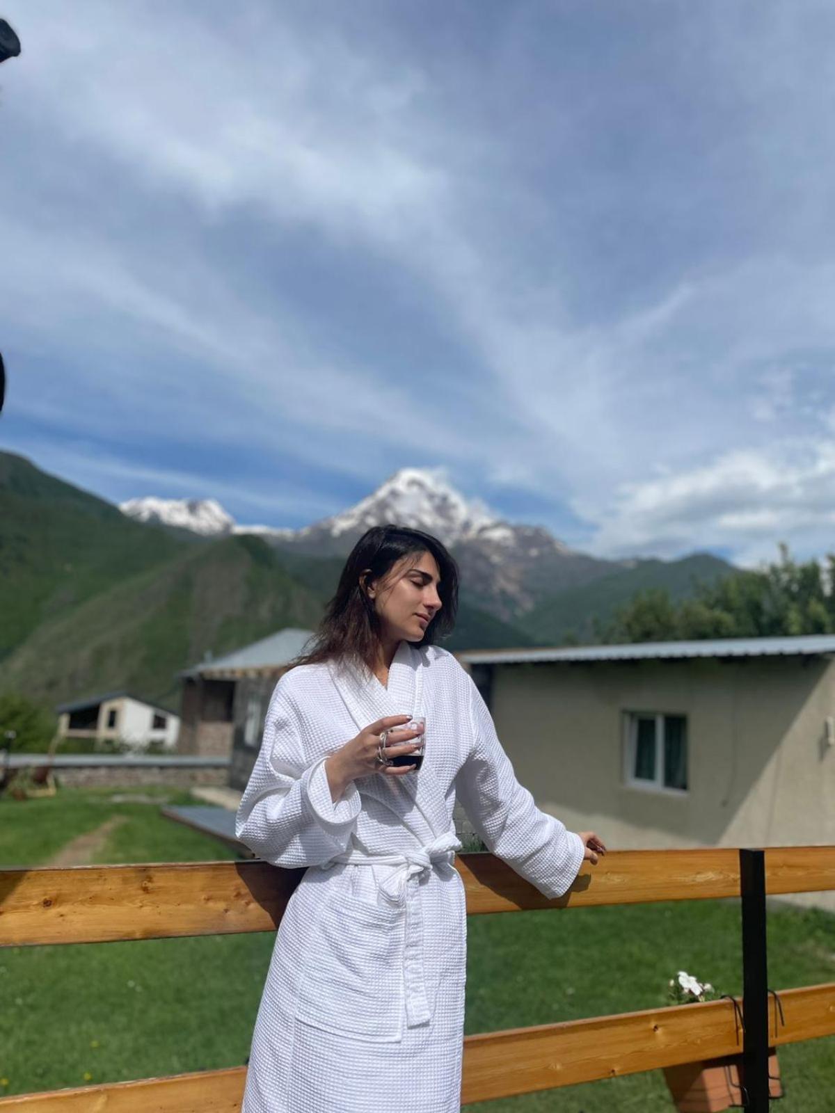 Guest House Elguja Qushashvili كازباجي المظهر الخارجي الصورة